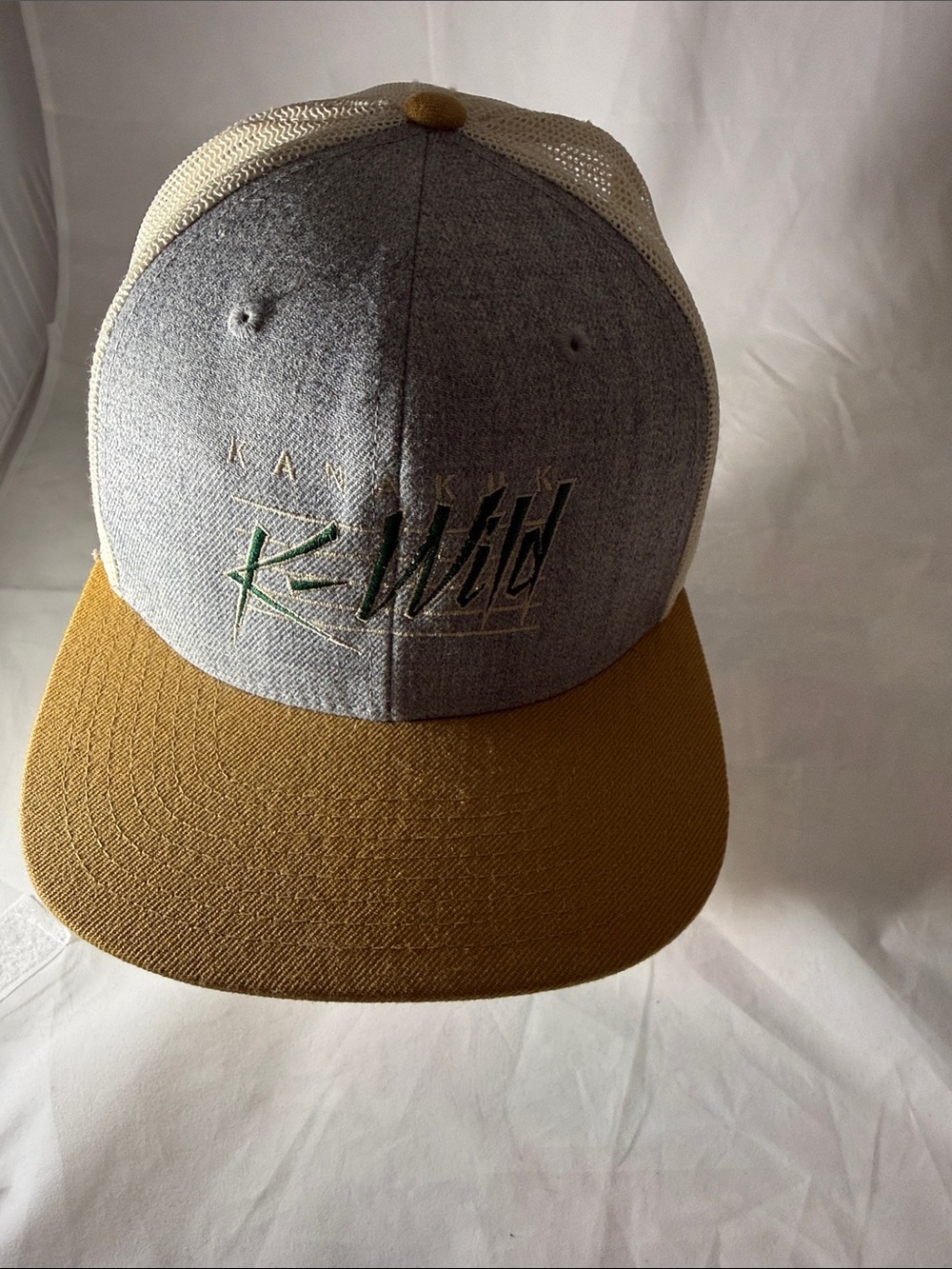K-Wild Two-Tone Snapback Hat in Gray and Tan